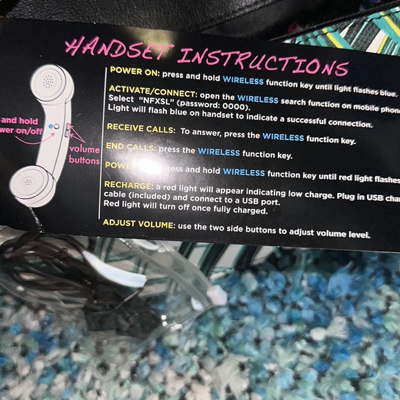 BETSEY Johnson phone bag & matching tote bag(new w/tags) - Picture 4 of 8